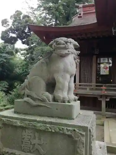 素鵞神社の狛犬