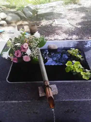 高司神社〜むすびの神の鎮まる社〜の手水