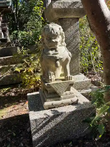 蝉丸神社の狛犬