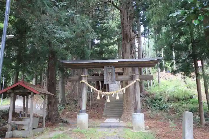 川辺八幡神社の鳥居