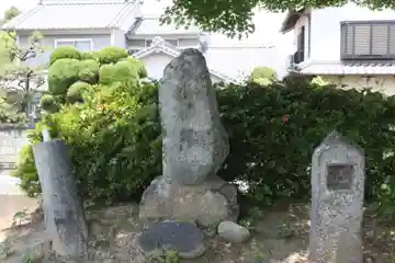 水神社と地蔵尊(奈良県)