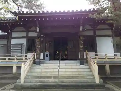 三寳寺の本殿・本堂