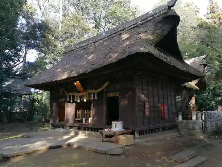 國王神社の{uncategorized: "未分類", other: "その他", undefined: "問題あり", building: "その他建物", grave: "お墓", sacred_gate: "鳥居", guardian: "狛犬", statue: "像", buddha: "仏像", history: "歴史", nature: "自然", garden: "庭園", animal: "動物", pagoda: "塔", temizu: "手水舎", mountain_gate: "山門・神門", sanctuary: "本殿・本堂", subordinate: "末社・摂社", art: "芸術", scenery: "景色", jizo: "地蔵", ema: "絵馬", goshuin: "御朱印", omikuji: "おみくじ", items: "授与品その他", amulet: "お守り", goshuincho: "御朱印帳", eats: "食事", festival: "お祭り", votive_dance: "神楽", shichigosan: "七五三参", wedding: "結婚式", experience: "体験その他", initially: "初詣", around: "周辺", anti_infection: "感染症対策"}