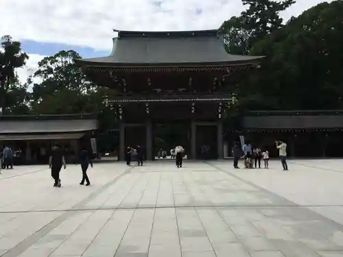 寒川神社の山門