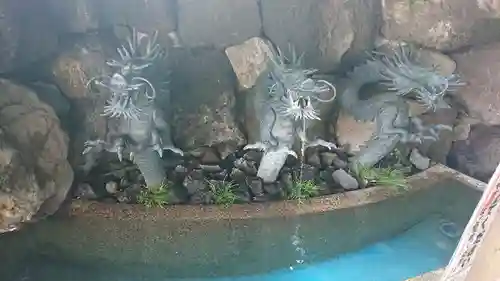 成田山深川不動堂（新勝寺東京別院）の手水舎