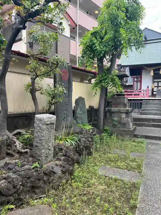 津島神社の{uncategorized: "未分類", other: "その他", undefined: "問題あり", building: "その他建物", grave: "お墓", sacred_gate: "鳥居", guardian: "狛犬", statue: "像", buddha: "仏像", history: "歴史", nature: "自然", garden: "庭園", animal: "動物", pagoda: "塔", temizu: "手水舎", mountain_gate: "山門・神門", sanctuary: "本殿・本堂", subordinate: "末社・摂社", art: "芸術", scenery: "景色", jizo: "地蔵", ema: "絵馬", goshuin: "御朱印", omikuji: "おみくじ", items: "授与品その他", amulet: "お守り", goshuincho: "御朱印帳", eats: "食事", festival: "お祭り", votive_dance: "神楽", shichigosan: "七五三参", wedding: "結婚式", experience: "体験その他", initially: "初詣", around: "周辺", anti_infection: "感染症対策"}