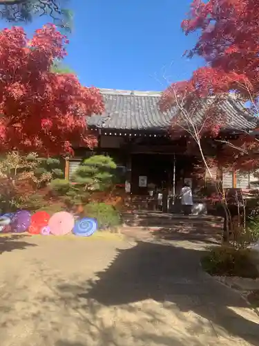 萬年山宝輪寺の本殿