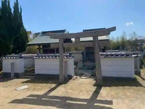 長林寺の{uncategorized: "未分類", other: "その他", undefined: "問題あり", building: "その他建物", grave: "お墓", sacred_gate: "鳥居", guardian: "狛犬", statue: "像", buddha: "仏像", history: "歴史", nature: "自然", garden: "庭園", animal: "動物", pagoda: "塔", temizu: "手水舎", mountain_gate: "山門・神門", sanctuary: "本殿・本堂", subordinate: "末社・摂社", art: "芸術", scenery: "景色", jizo: "地蔵", ema: "絵馬", goshuin: "御朱印", omikuji: "おみくじ", items: "授与品その他", amulet: "お守り", goshuincho: "御朱印帳", eats: "食事", festival: "お祭り", votive_dance: "神楽", shichigosan: "七五三参", wedding: "結婚式", experience: "体験その他", initially: "初詣", around: "周辺", anti_infection: "感染症対策"}