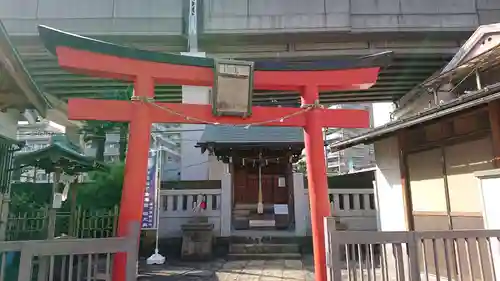 青雲稲荷神社の鳥居