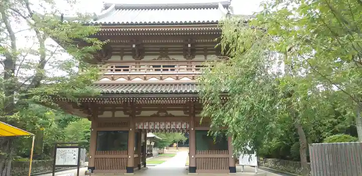 東勝寺宗吾霊堂の山門・神門