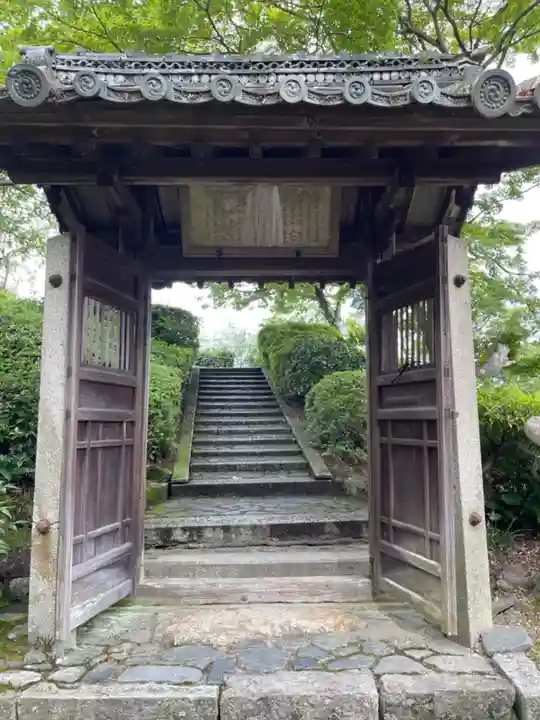 善峯寺の山門・神門