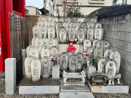 自性院の{uncategorized: "未分類", other: "その他", undefined: "問題あり", building: "その他建物", grave: "お墓", sacred_gate: "鳥居", guardian: "狛犬", statue: "像", buddha: "仏像", history: "歴史", nature: "自然", garden: "庭園", animal: "動物", pagoda: "塔", temizu: "手水舎", mountain_gate: "山門・神門", sanctuary: "本殿・本堂", subordinate: "末社・摂社", art: "芸術", scenery: "景色", jizo: "地蔵", ema: "絵馬", goshuin: "御朱印", omikuji: "おみくじ", items: "授与品その他", amulet: "お守り", goshuincho: "御朱印帳", eats: "食事", festival: "お祭り", votive_dance: "神楽", shichigosan: "七五三参", wedding: "結婚式", experience: "体験その他", initially: "初詣", around: "周辺", anti_infection: "感染症対策"}