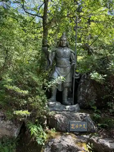 榛名神社の{uncategorized: "未分類", other: "その他", undefined: "問題あり", building: "その他建物", grave: "お墓", sacred_gate: "鳥居", guardian: "狛犬", statue: "像", buddha: "仏像", history: "歴史", nature: "自然", garden: "庭園", animal: "動物", pagoda: "塔", temizu: "手水舎", mountain_gate: "山門・神門", sanctuary: "本殿・本堂", subordinate: "末社・摂社", art: "芸術", scenery: "景色", jizo: "地蔵", ema: "絵馬", goshuin: "御朱印", omikuji: "おみくじ", items: "授与品その他", amulet: "お守り", goshuincho: "御朱印帳", eats: "食事", festival: "お祭り", votive_dance: "神楽", shichigosan: "七五三参", wedding: "結婚式", experience: "体験その他", initially: "初詣", around: "周辺", anti_infection: "感染症対策"}