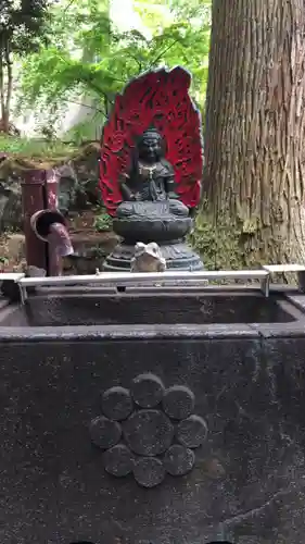 中之嶽神社の手水