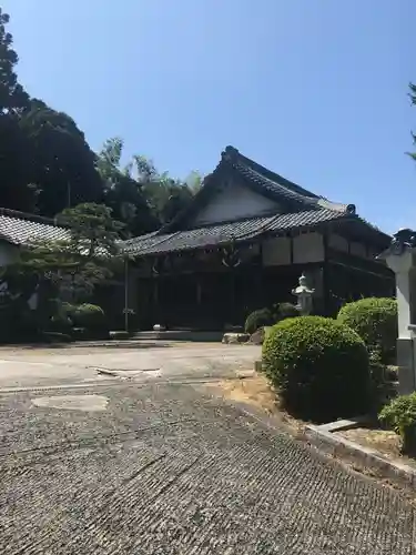津田明神　安楽寺の本殿・本堂