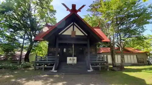 阿寒岳神社の本殿