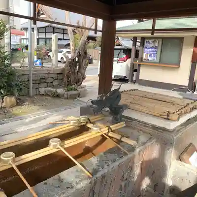 瀧尾神社の手水舎