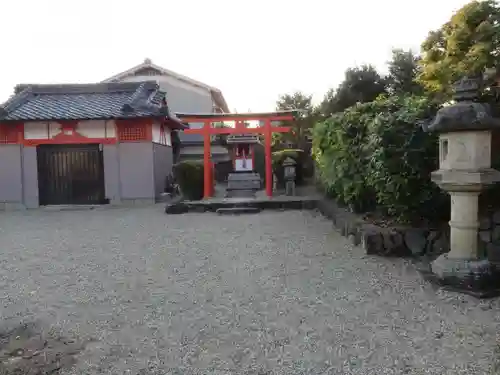 宅春日神社の末社