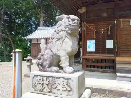 七所神社（百々七所神社）の狛犬