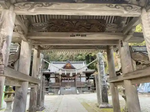 白山比咩神社の{uncategorized: "未分類", other: "その他", undefined: "問題あり", building: "その他建物", grave: "お墓", sacred_gate: "鳥居", guardian: "狛犬", statue: "像", buddha: "仏像", history: "歴史", nature: "自然", garden: "庭園", animal: "動物", pagoda: "塔", temizu: "手水舎", mountain_gate: "山門・神門", sanctuary: "本殿・本堂", subordinate: "末社・摂社", art: "芸術", scenery: "景色", jizo: "地蔵", ema: "絵馬", goshuin: "御朱印", omikuji: "おみくじ", items: "授与品その他", amulet: "お守り", goshuincho: "御朱印帳", eats: "食事", festival: "お祭り", votive_dance: "神楽", shichigosan: "七五三参", wedding: "結婚式", experience: "体験その他", initially: "初詣", around: "周辺", anti_infection: "感染症対策"}