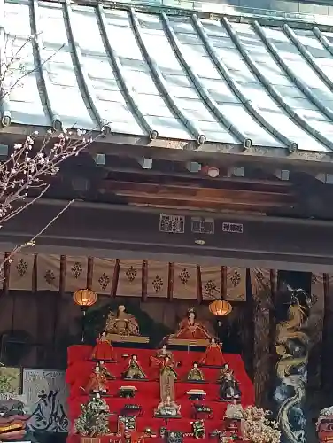 戸越八幡神社の{uncategorized: "未分類", other: "その他", undefined: "問題あり", building: "その他建物", grave: "お墓", sacred_gate: "鳥居", guardian: "狛犬", statue: "像", buddha: "仏像", history: "歴史", nature: "自然", garden: "庭園", animal: "動物", pagoda: "塔", temizu: "手水舎", mountain_gate: "山門・神門", sanctuary: "本殿・本堂", subordinate: "末社・摂社", art: "芸術", scenery: "景色", jizo: "地蔵", ema: "絵馬", goshuin: "御朱印", omikuji: "おみくじ", items: "授与品その他", amulet: "お守り", goshuincho: "御朱印帳", eats: "食事", festival: "お祭り", votive_dance: "神楽", shichigosan: "七五三参", wedding: "結婚式", experience: "体験その他", initially: "初詣", around: "周辺", anti_infection: "感染症対策"}