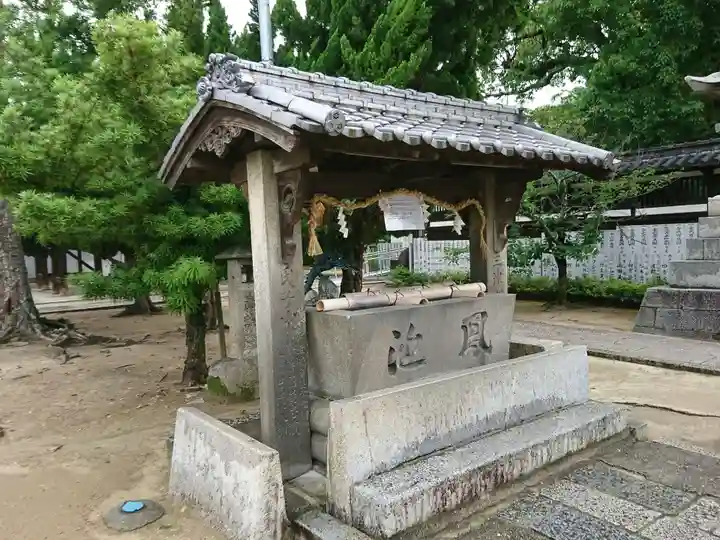 三津厳島神社の手水舎