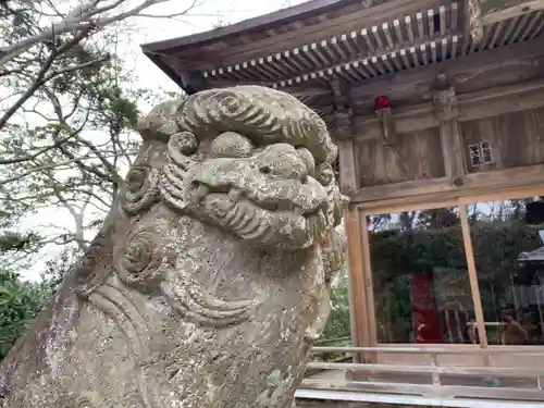 遠見岬神社の狛犬