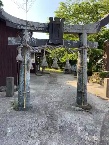 梅崎神社の鳥居