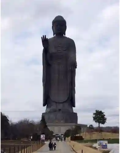 東本願寺本廟 牛久浄苑（牛久大仏）の仏像