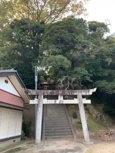 八幡神社の鳥居