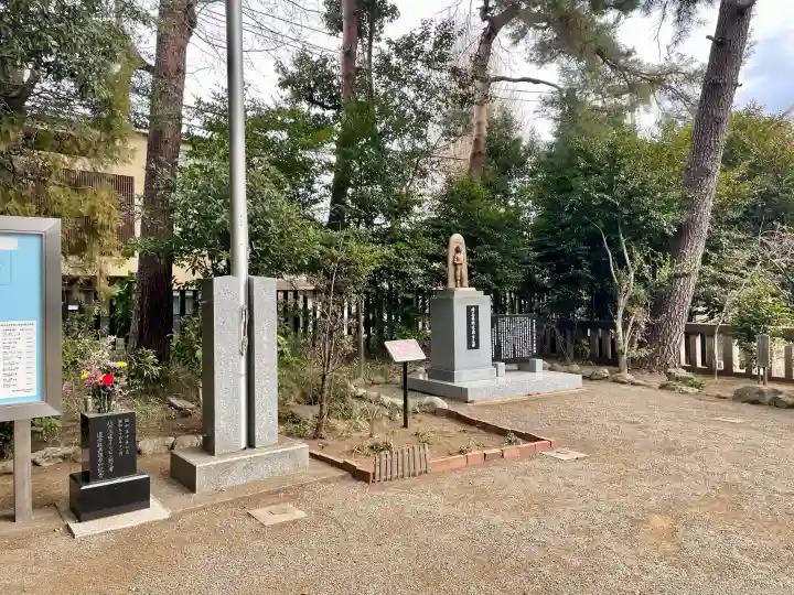 埼玉縣護國神社の{uncategorized: "未分類", other: "その他", undefined: "問題あり", building: "その他建物", grave: "お墓", sacred_gate: "鳥居", guardian: "狛犬", statue: "像", buddha: "仏像", history: "歴史", nature: "自然", garden: "庭園", animal: "動物", pagoda: "塔", temizu: "手水舎", mountain_gate: "山門・神門", sanctuary: "本殿・本堂", subordinate: "末社・摂社", art: "芸術", scenery: "景色", jizo: "地蔵", ema: "絵馬", goshuin: "御朱印", omikuji: "おみくじ", items: "授与品その他", amulet: "お守り", goshuincho: "御朱印帳", eats: "食事", festival: "お祭り", votive_dance: "神楽", shichigosan: "七五三参", wedding: "結婚式", experience: "体験その他", initially: "初詣", around: "周辺", anti_infection: "感染症対策"}