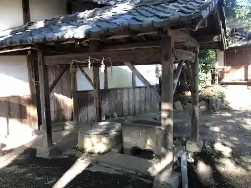 水主神社・樺井月神社の手水舎