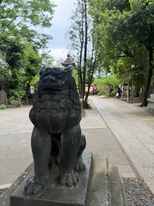 鳩森八幡神社の{uncategorized: "未分類", other: "その他", undefined: "問題あり", building: "その他建物", grave: "お墓", sacred_gate: "鳥居", guardian: "狛犬", statue: "像", buddha: "仏像", history: "歴史", nature: "自然", garden: "庭園", animal: "動物", pagoda: "塔", temizu: "手水舎", mountain_gate: "山門・神門", sanctuary: "本殿・本堂", subordinate: "末社・摂社", art: "芸術", scenery: "景色", jizo: "地蔵", ema: "絵馬", goshuin: "御朱印", omikuji: "おみくじ", items: "授与品その他", amulet: "お守り", goshuincho: "御朱印帳", eats: "食事", festival: "お祭り", votive_dance: "神楽", shichigosan: "七五三参", wedding: "結婚式", experience: "体験その他", initially: "初詣", around: "周辺", anti_infection: "感染症対策"}