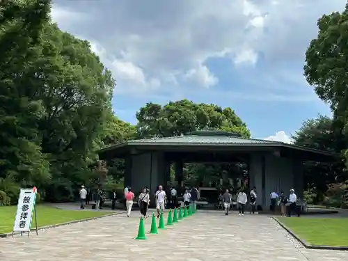 千鳥ヶ淵戦没者墓苑(東京都)