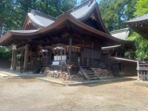 總宮神社の{uncategorized: "未分類", other: "その他", undefined: "問題あり", building: "その他建物", grave: "お墓", sacred_gate: "鳥居", guardian: "狛犬", statue: "像", buddha: "仏像", history: "歴史", nature: "自然", garden: "庭園", animal: "動物", pagoda: "塔", temizu: "手水舎", mountain_gate: "山門・神門", sanctuary: "本殿・本堂", subordinate: "末社・摂社", art: "芸術", scenery: "景色", jizo: "地蔵", ema: "絵馬", goshuin: "御朱印", omikuji: "おみくじ", items: "授与品その他", amulet: "お守り", goshuincho: "御朱印帳", eats: "食事", festival: "お祭り", votive_dance: "神楽", shichigosan: "七五三参", wedding: "結婚式", experience: "体験その他", initially: "初詣", around: "周辺", anti_infection: "感染症対策"}