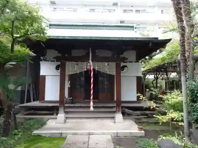 於岩稲荷田宮神社の本殿・本堂