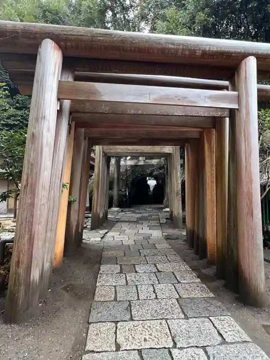 銭洗弁財天宇賀福神社の鳥居