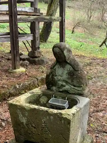 小野観音堂の手水舎