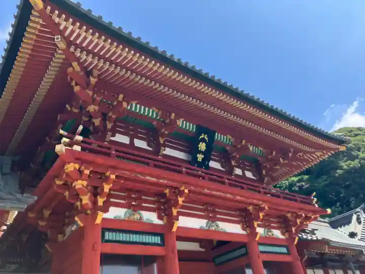 鶴岡八幡宮の本殿・本堂