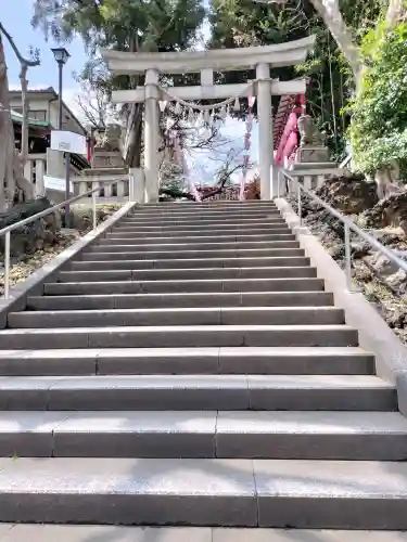 居木神社の{uncategorized: "未分類", other: "その他", undefined: "問題あり", building: "その他建物", grave: "お墓", sacred_gate: "鳥居", guardian: "狛犬", statue: "像", buddha: "仏像", history: "歴史", nature: "自然", garden: "庭園", animal: "動物", pagoda: "塔", temizu: "手水舎", mountain_gate: "山門・神門", sanctuary: "本殿・本堂", subordinate: "末社・摂社", art: "芸術", scenery: "景色", jizo: "地蔵", ema: "絵馬", goshuin: "御朱印", omikuji: "おみくじ", items: "授与品その他", amulet: "お守り", goshuincho: "御朱印帳", eats: "食事", festival: "お祭り", votive_dance: "神楽", shichigosan: "七五三参", wedding: "結婚式", experience: "体験その他", initially: "初詣", around: "周辺", anti_infection: "感染症対策"}