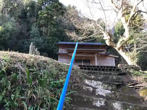 薬師堂の本殿・本堂