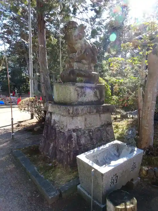 稲荷神社の狛犬