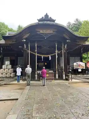 武田神社の本殿・本堂