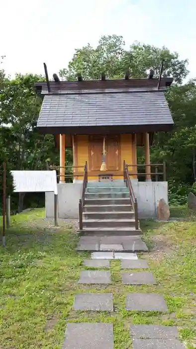 中ノ沢神社の本殿