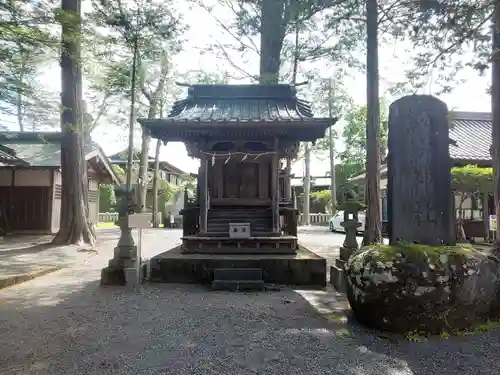 淺間神社（忍野八海）の末社・摂社