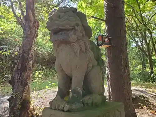 熊碓神社の狛犬