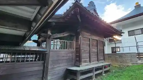 三ツ石神社の本殿