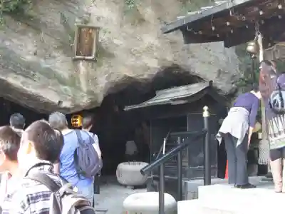 銭洗弁財天宇賀福神社(神奈川県)