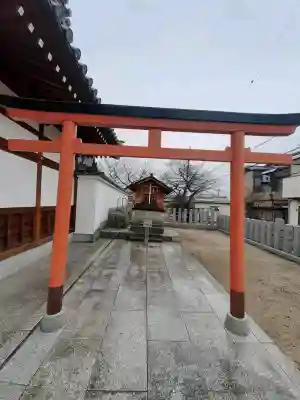 志貴縣主神社の{uncategorized: "未分類", other: "その他", undefined: "問題あり", building: "その他建物", grave: "お墓", sacred_gate: "鳥居", guardian: "狛犬", statue: "像", buddha: "仏像", history: "歴史", nature: "自然", garden: "庭園", animal: "動物", pagoda: "塔", temizu: "手水舎", mountain_gate: "山門・神門", sanctuary: "本殿・本堂", subordinate: "末社・摂社", art: "芸術", scenery: "景色", jizo: "地蔵", ema: "絵馬", goshuin: "御朱印", omikuji: "おみくじ", items: "授与品その他", amulet: "お守り", goshuincho: "御朱印帳", eats: "食事", festival: "お祭り", votive_dance: "神楽", shichigosan: "七五三参", wedding: "結婚式", experience: "体験その他", initially: "初詣", around: "周辺", anti_infection: "感染症対策"}