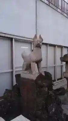 北三谷稲荷神社の狛犬